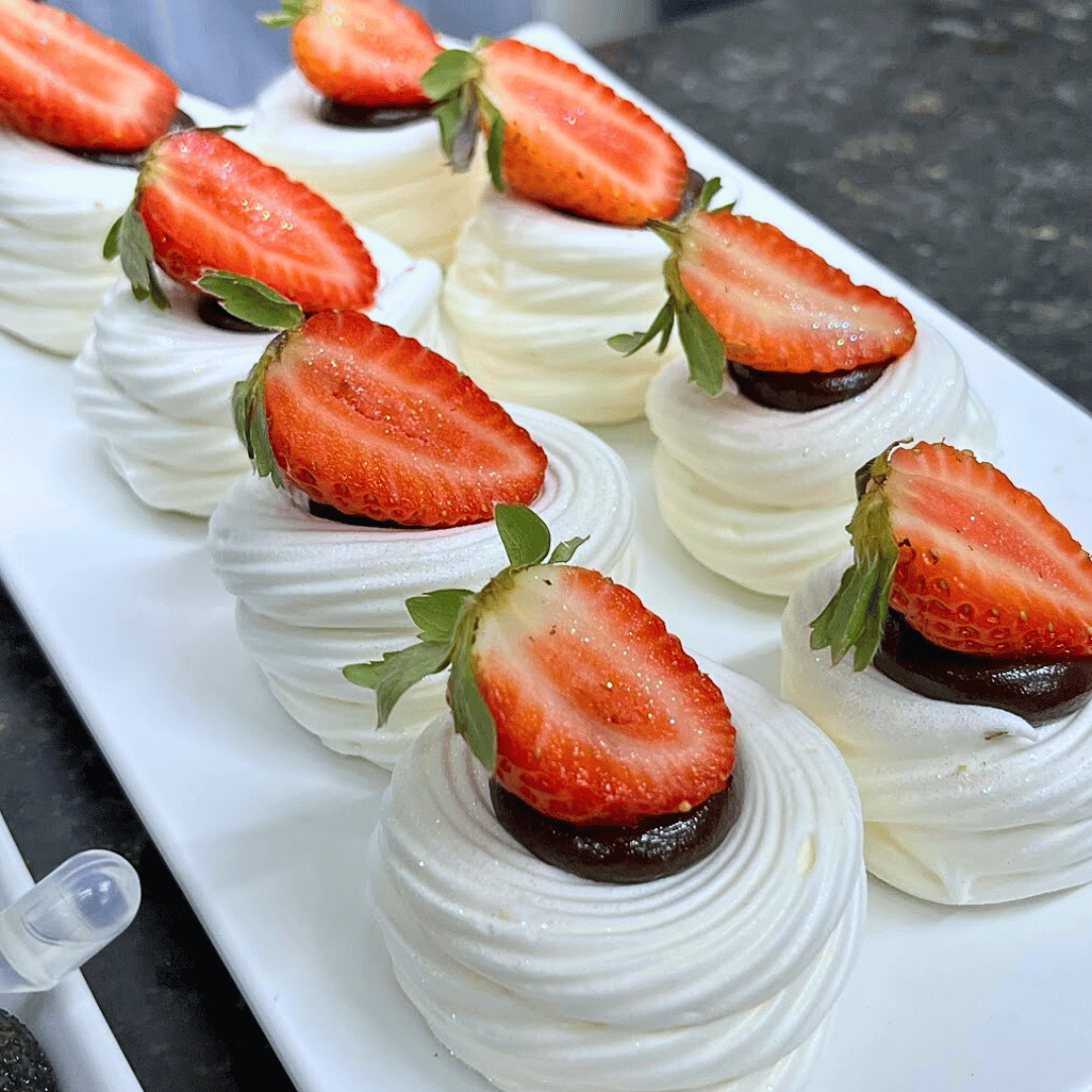 Curso Prático 3 em 1 Chocolataria, Suspiros e Doces Finos 12/05/26 9h às 17h 